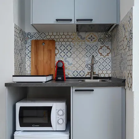 Insubria 8-3sx - Monolocale Cool Apartment